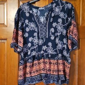 beachlunchlounge Floral Blouse in Navy and Peach